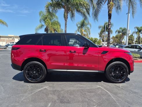 Used 2024 Land Rover Range Rover Sport SE AWD/4WD image 11