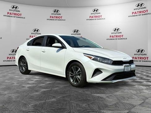 Used 2024 Kia Forte LXS FWD image 1
