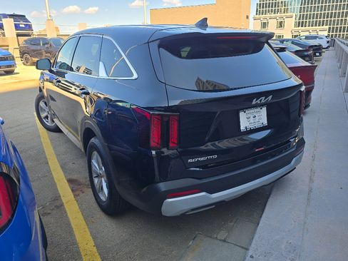 New 2026 Kia Sorento LX FWD image 4