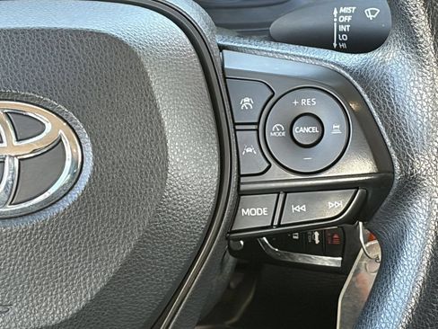 Used 2023 Toyota Corolla LE FWD image 20