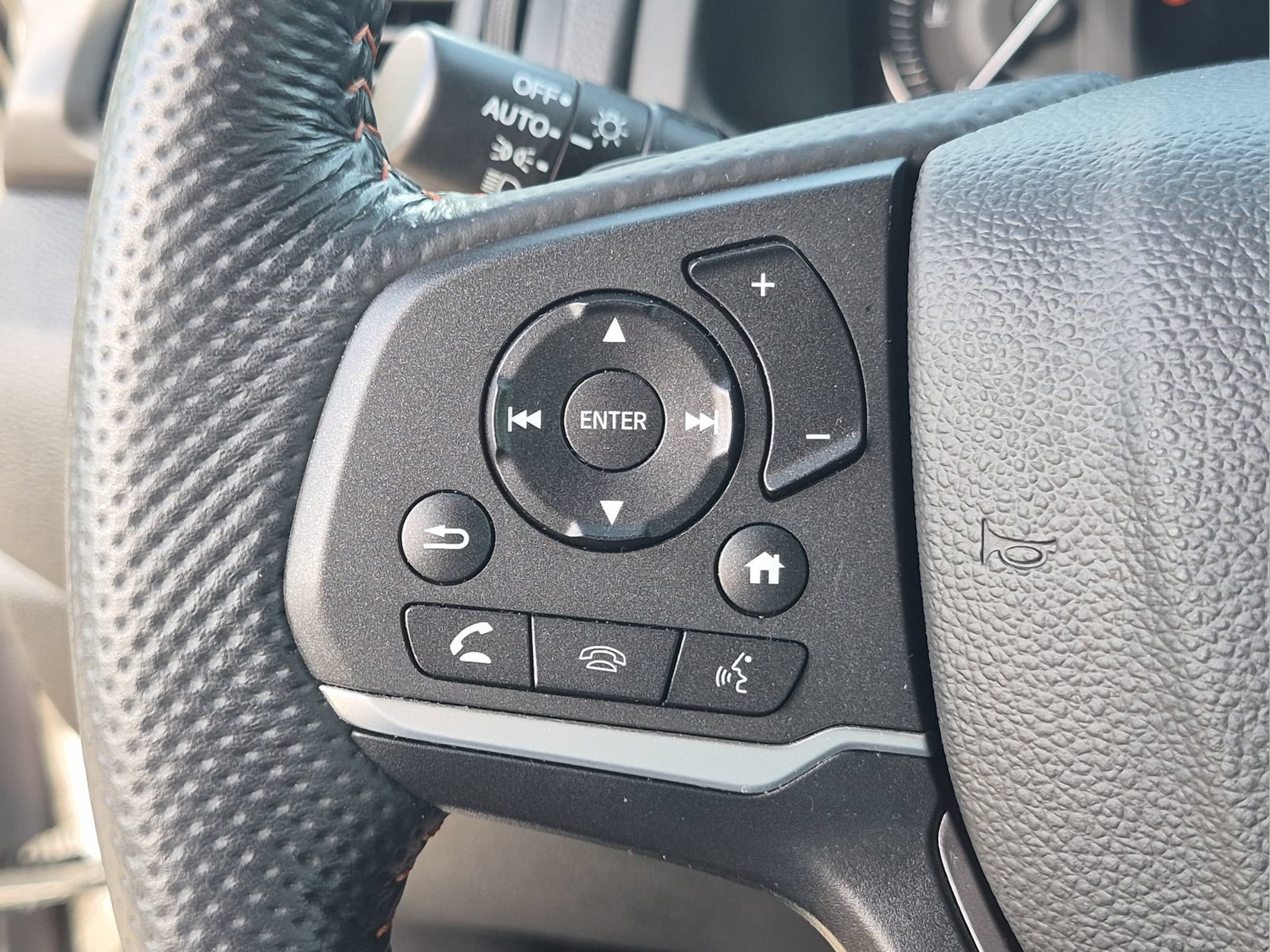 Certified 2025 Honda Passport TrailSport image 12