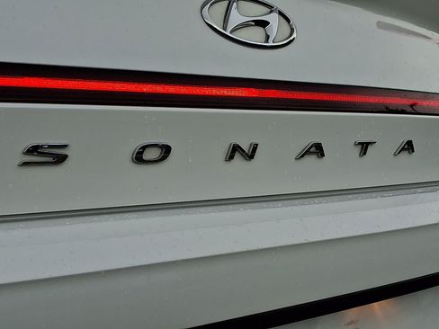 Used 2021 Hyundai Sonata Blue FWD image 30