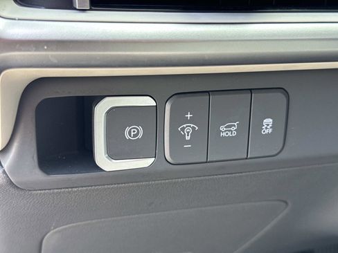 Used 2025 Hyundai Santa Fe SEL image 17