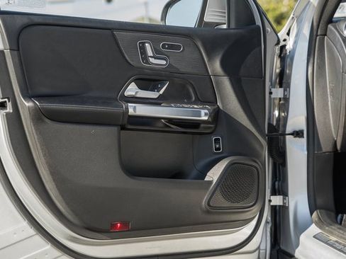 Certified 2023 Mercedes-Benz GLB 250 4MATIC image 37