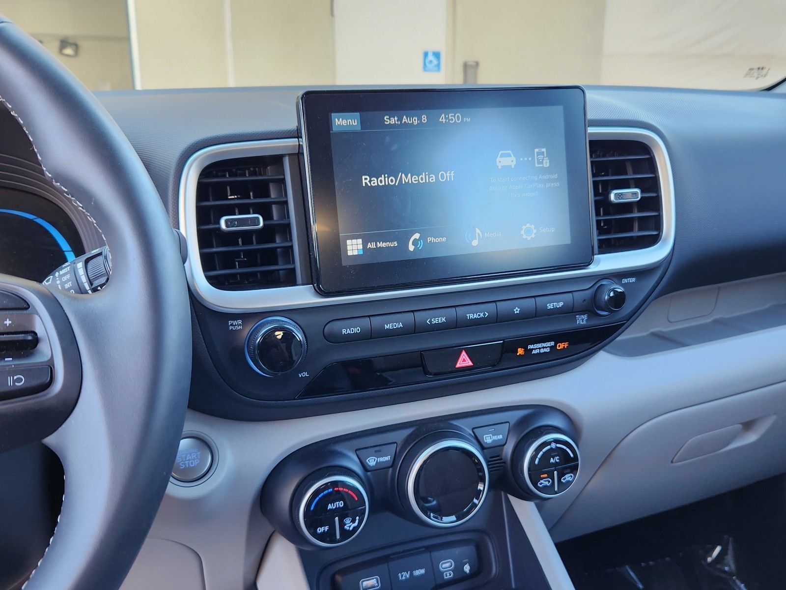 Used 2026 Hyundai Venue SEL FWD image 17