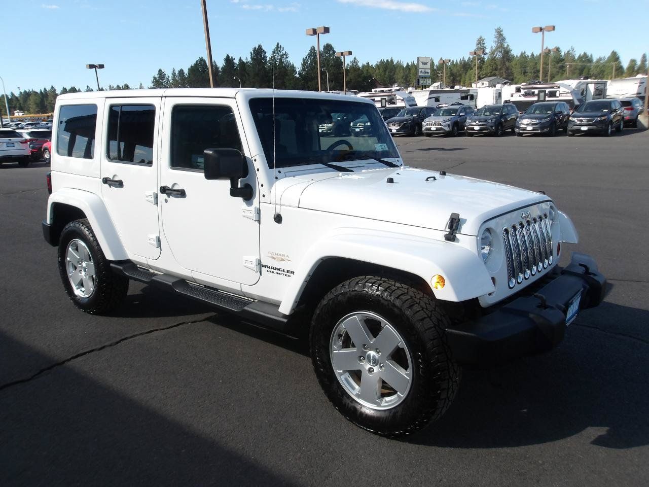 Used 2012 Jeep Wrangler Unlimited Sahara w/ Connectivity Group AWD/4WD image 7
