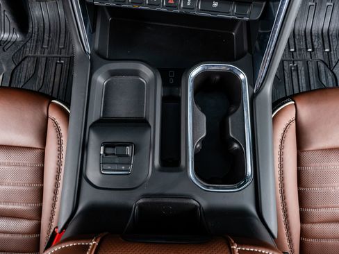 Used 2026 GMC Sierra 3500 Denali Ultimate image 28