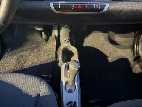 Used 2011 smart fortwo pure image 12