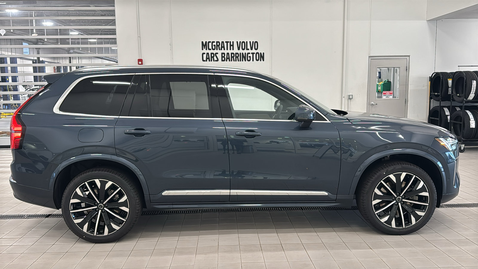 New 2027 Volvo XC90 T8 Plus AWD/4WD image 4