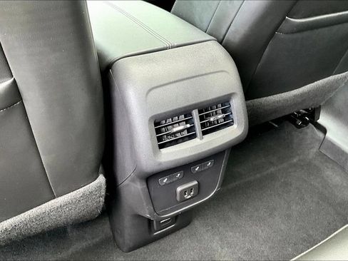 Used 2019 Chevrolet Equinox Premier AWD/4WD image 12