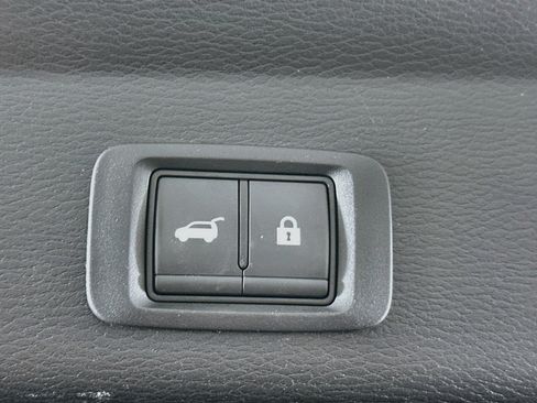 Used 2024 Mitsubishi Outlander SE AWD/4WD image 31