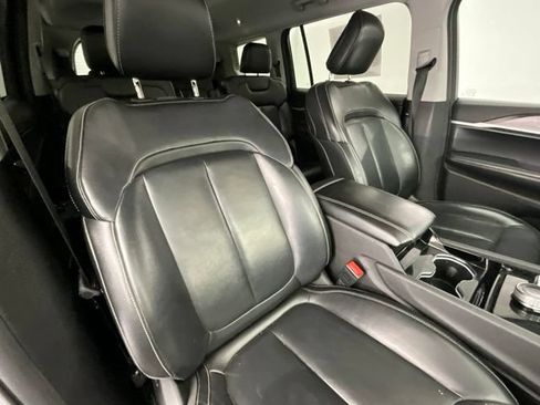 Used 2021 Jeep Grand Cherokee L Limited AWD/4WD image 14
