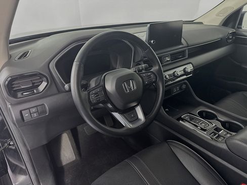 Certified 2023 Honda Pilot Elite image 9