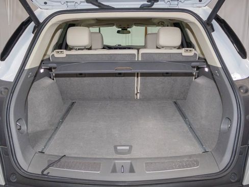 Used 2022 Cadillac XT5 Premium Luxury image 13