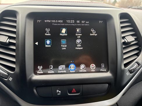 Used 2018 Jeep Cherokee Trailhawk w/ Comfort/Convenience Group image 20