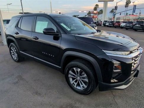 Used 2026 Chevrolet Equinox LT image 2