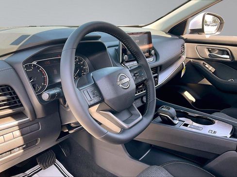 New 2026 Nissan Rogue SV FWD image 7