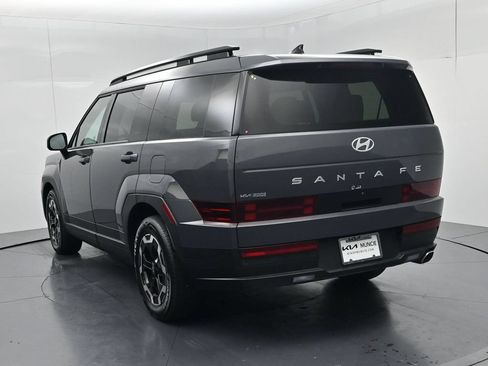Used 2025 Hyundai Santa Fe SEL FWD image 6