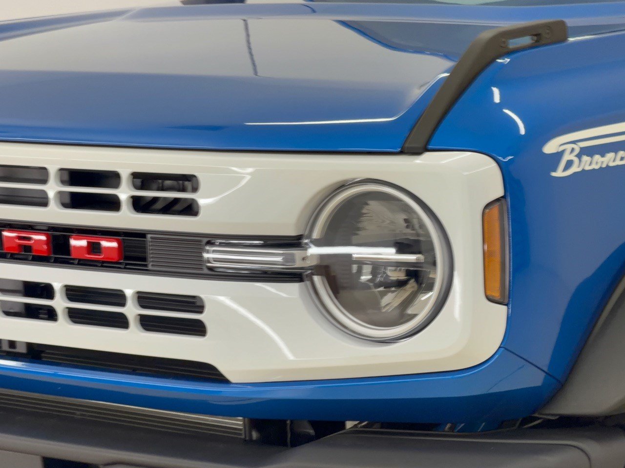 New 2026 Ford Bronco Heritage Edition AWD/4WD image 12