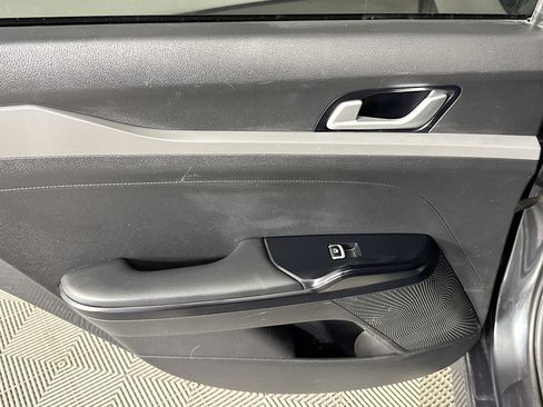 Used 2022 Kia K5 LXS FWD image 25