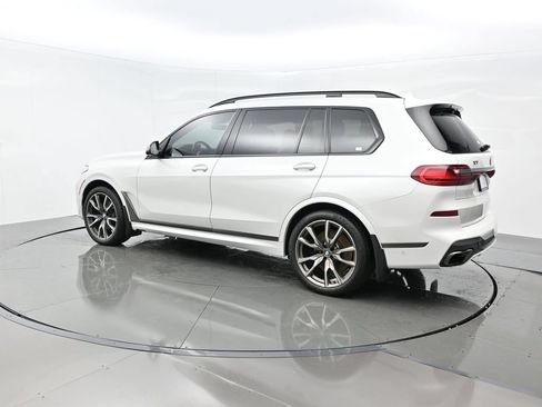 Used 2021 BMW X7 M50i w/ Dynamic Handling Package AWD/4WD image 4