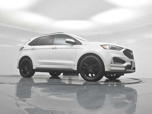 Certified 2020 Ford Edge ST-Line FWD image 4