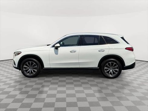 Used 2023 Mercedes-Benz GLC 300 4MATIC image 4