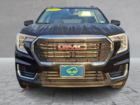 Certified 2023 GMC Terrain SLE w/ Driver Convenience Package AWD/4WD image 2