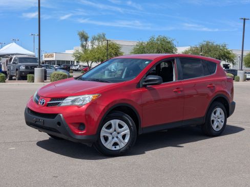Used 2015 Toyota RAV4 LE AWD/4WD image 32