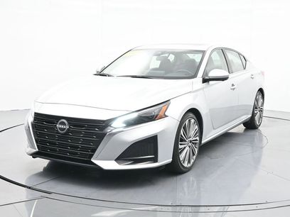 Used 2023 Nissan Altima 2.5 SL