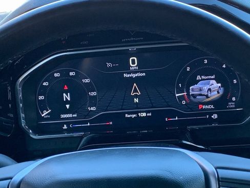 Used 2025 GMC Sierra 1500 SLT image 11