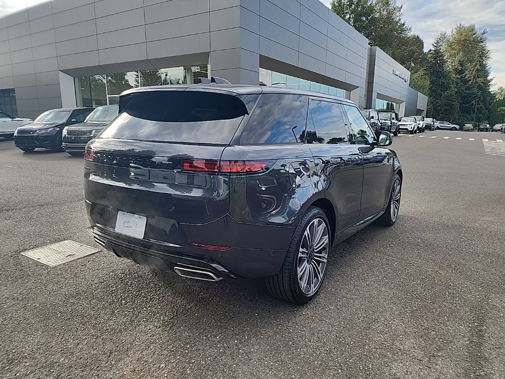 New 2026 Land Rover Range Rover Sport Dynamic SE AWD/4WD image 5
