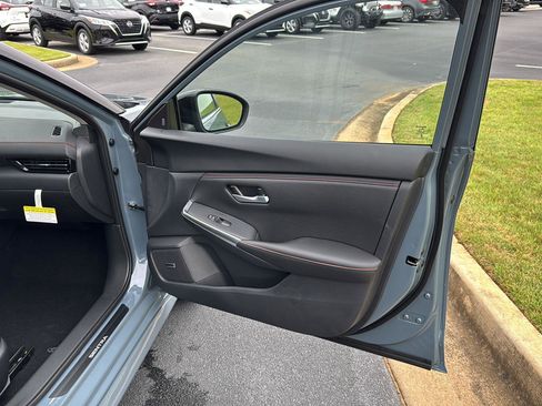 New 2025 Nissan Sentra SR w/ SR Premium Package image 12