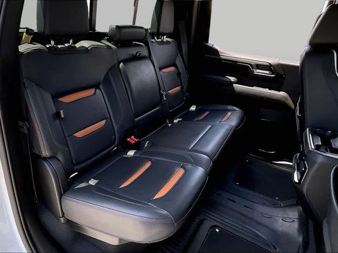 Used 2022 GMC Sierra 1500 AT4 w/ AT4 Premium Package AWD/4WD image 21