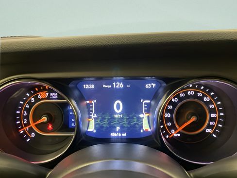 Used 2023 Jeep Wrangler Sport AWD/4WD image 9