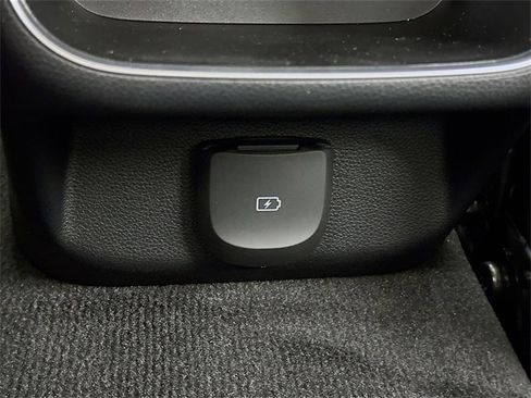 Used 2025 Genesis GV70 2.5T image 12