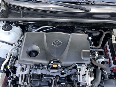 Used 2019 Toyota Camry LE image 30