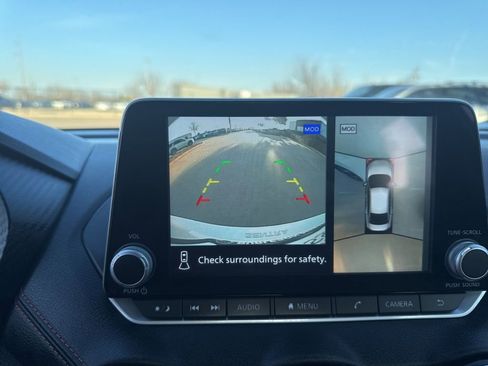 Certified 2025 Nissan Sentra SR w/ SR Premium Package image 29