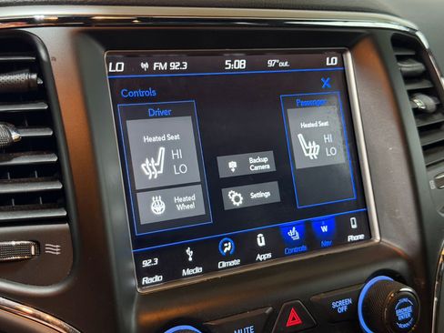 Used 2018 Jeep Grand Cherokee Altitude AWD/4WD image 19