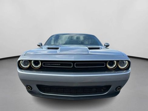 Used 2016 Dodge Challenger SXT RWD image 8