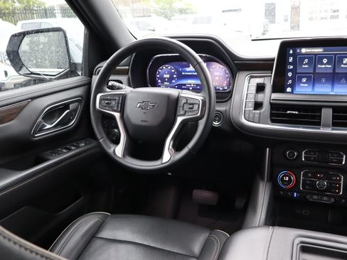Used 2023 Chevrolet Tahoe Premier w/ Premium Package 2 AWD/4WD image 14