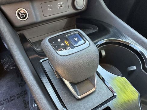Used 2021 Nissan Rogue SV w/ Premium Package image 21