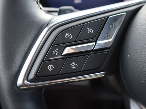 Used 2025 Buick Enclave Preferred image 17