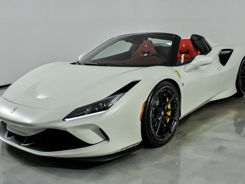 Used 2022 Ferrari F8 Tributo image 6