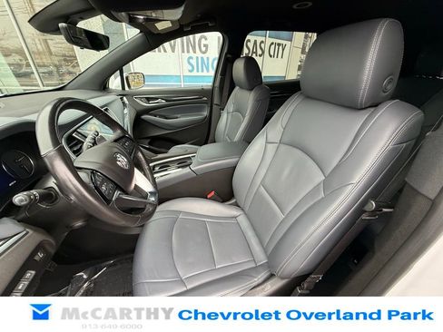 Used 2022 Buick Enclave Premium image 7