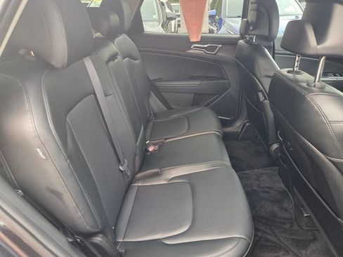 Used 2024 Kia Sportage EX FWD image 29