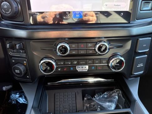 New 2026 Ford F350 Lariat w/ Black Appearance Package image 24