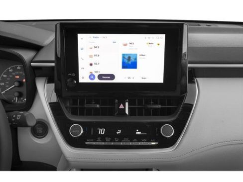 Used 2024 Toyota Corolla Cross LE FWD image 14