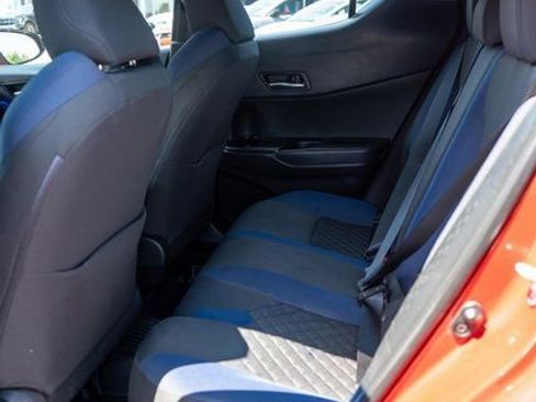 Used 2022 Toyota C-HR XLE FWD image 11