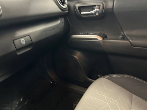 Used 2021 Toyota Tacoma 4x4 Double Cab image 24